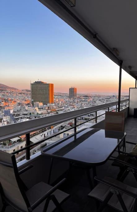 Apollo Tower Luxury Athens Centre View Apt Bagian luar foto